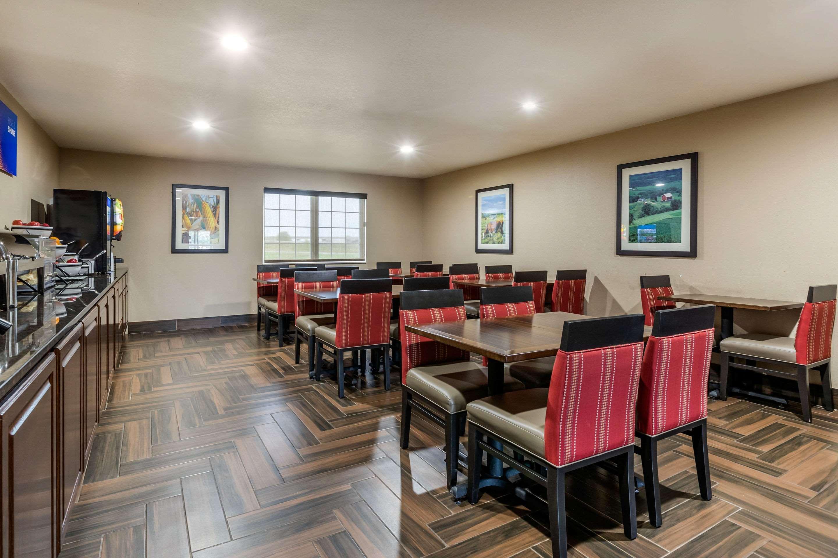 Comfort Inn Story City Bagian luar foto